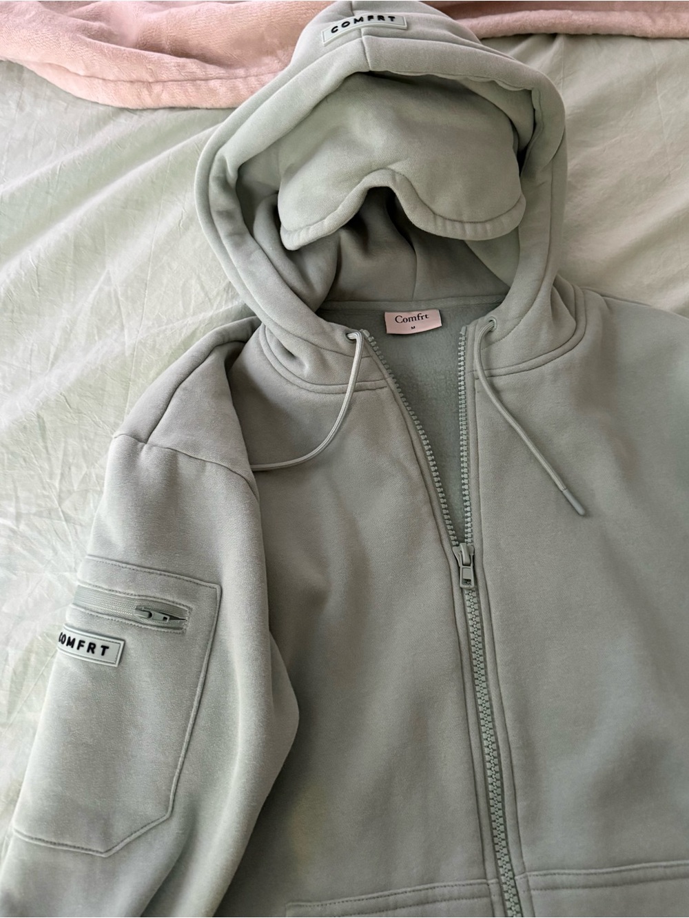 Comfrt Airplane Mode Travel Zip Hoodie - Aloe - size M - Picture 2 of 9
